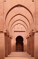 Mesquita de lata mel do século XII, altas montanhas do atlas, marrakech, marrocos foto