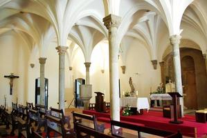 interior da igreja de mertola, portugal.