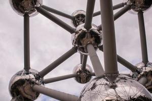 bruxelas, bélgica, 2022 - vista do edifício atomium foto