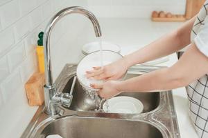 cozinha, mulher, lava-louças foto