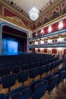 croácia, 2022 - vista interior do teatro foto