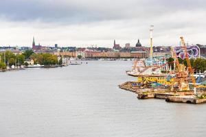 vista em tivoli grona lund e ilha beckholmen estocolmo foto