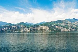 lago de garda da vila de malcesine, itália foto