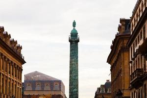 coluna vendome em paris foto