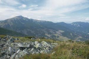 paisagem de montanha e pedras foto