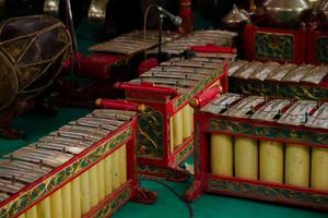 gamelão. instrumento musical javanês indonésio foto