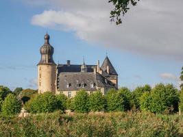 floresta e castelo em westphalia foto