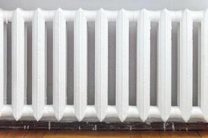 radiador em ferro fundido para aquecimento de água foto