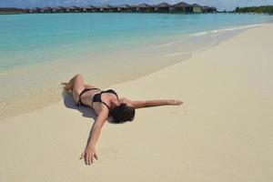 mulher feliz aproveite o horário de verão foto