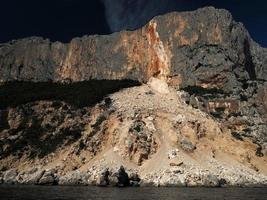 golfo de orosei cala gonone rochas mar falésias sardenha itália foto