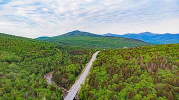 estrada em direção ao monte washington, new hampshire foto