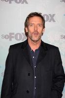 los angeles, 11 de janeiro - hugh laurie chega à festa fox tca winter 2011 at villa sorriso em 11 de janeiro de 2011 em pasadena, ca foto