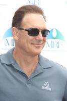 los angeles, 10 de novembro - patrick warburton no terceiro clássico anual de golfe de celebridades para beneficiar a fundação de pesquisa de melanoma no clube de golfe à beira do lago em 10 de novembro de 2014 em burbank, ca foto