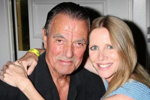 los angeles, 15 de agosto - eric braeden, lauralee bell no evento the young and the restless fan club no universal sheraton hotel em 15 de agosto de 2015 em universal city, ca foto