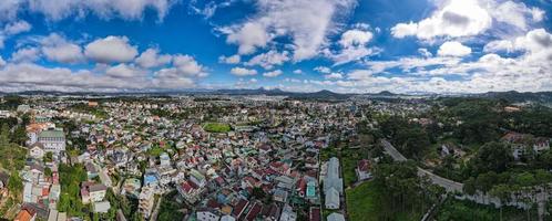 da lat city, vietnã - paisagem de 15 de julho de 2022 na cidade da lat city, o vietnã é um destino turístico popular. cidade turística no vietnã desenvolvido. foto