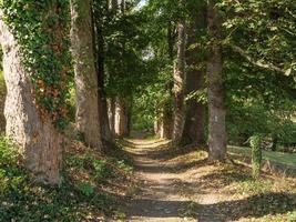 pequena aldeia nas montanhas de hessen foto