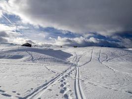 dolomitas neve panorama esqui alpino fora das pistas foto