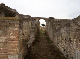 antigas ruínas arqueológicas de ostia foto