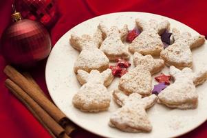 biscoitos de natal de anjo recém-assados foto