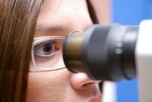 visão oculista feminina foto