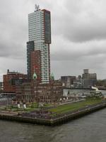 a cidade holandesa de rotterdam foto