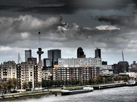 a cidade holandesa de rotterdam foto