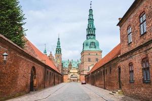 entrada para o castelo de frederiksborg em copenhague foto