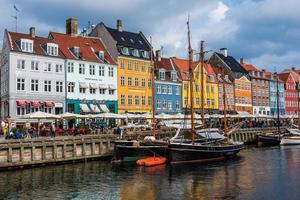 porto de nuhavn em copenhague foto