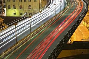 viaduto de genoa famoso viaduto à noite foto