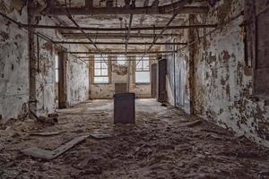 quartos interiores abandonados do hospital psiquiátrico da ilha de ellis foto