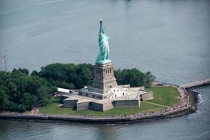 estátua da liberdade vista aérea foto