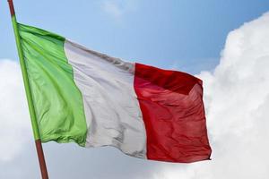 bandeira italiana da itália verde branco e vermelho foto