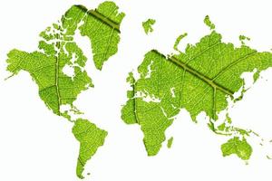 mapa de continentes do mundo de energia verde eco foto