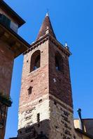 torre da igreja evangélica valdense de verona foto