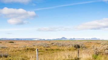 país islandês ao longo da estrada biskupstungnabraut foto
