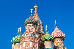 cúpulas da catedral de são basílio em moscou foto