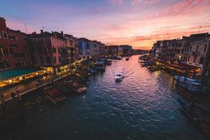 Grande Canal de Veneza ao pôr do sol