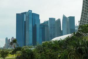 edifícios no horizonte de singapura foto