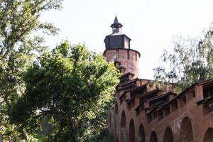 parede do kremlin em nizhny novgorod no verão. Rússia foto