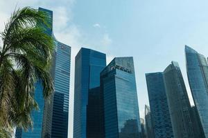 edifícios no horizonte de singapura foto