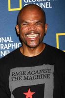 los angeles, 3 de janeiro - darryl mcdaniels, também conhecido como dmc, chega ao coquetel de inverno 2013 dos canais geográficos nacionais. no langham huntington hotel em 3 de janeiro de 2013 em pasadena, ca foto