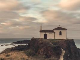 a capela virgen del puerto. Galiza, Espanha foto