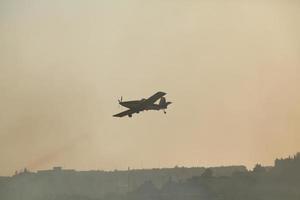 trator aéreo at-802 aeronaves de combate a incêndio foto