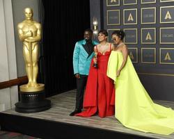 los angeles - 27 de março daniel kaluuya, ariana debose, ela no 94º prêmio da academia no dolby theater em 27 de março de 2022 em los angeles, ca foto