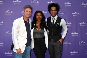 los angeles 30 jul - kevin rahm, keesha sharp, johnathan fernandez no gabrielle union organiza a festa de lançamento da campanha hallmark s put it into words na lombardi house em 30 de julho de 2018 em los angeles, ca foto