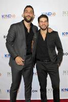 los angeles 4 de agosto - zeeko zaki, bryan craig at the kind los angeles - reunindo-se para crianças sozinhas no helms design center em 4 de agosto de 2018 em culver city, ca foto