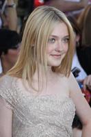 dakota fanning 2010 festival de cinema de los angeles, estréia do eclipse nokia theatre la live hollywood, ca 24 de junho de 2010 foto