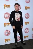 los angeles, 17 de outubro - perez hilton at the elvira - mistress of the dark caixão table book lançamento no roosevelt hotel em 17 de outubro de 2016 em los angeles, ca foto