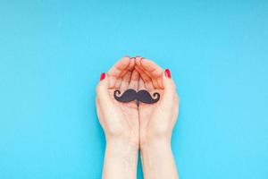 bigodes de papel para homens pais pai conceito foto