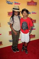 los angeles, 14 de novembro - marsai martin, miles brown at the lion guard - retorno da exibição do rugido nos estúdios de walt disney em 14 de novembro de 2015 em burbank, ca foto